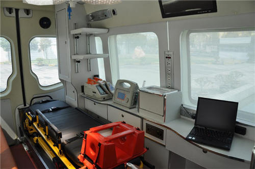 安福县救护车内部